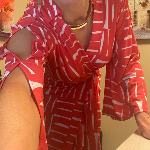 Kenneth Cole size XS coral and white wra… - Picture 6 of 6